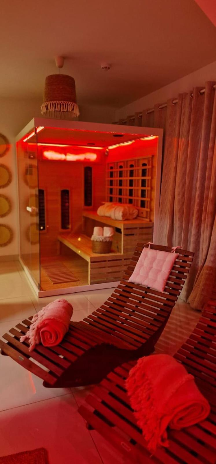 Spa Love Ceglana 1 A Sauna,,Jaccuzi Dla Dwojga Na Wylacznosc 지엘로나구라 외부 사진